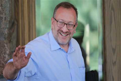 Billionaire investor Seth Klarman rings the alarm on speculation, complacency, and inflation in his ..