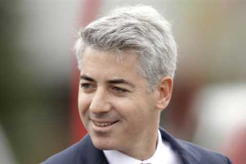 Billionaire investor Bill Ackman reveals a $1.1 billion Netflix stake — and says his hedge..