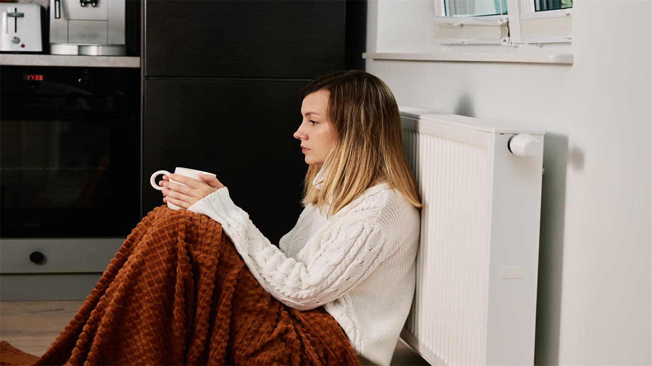 Nine clever ways you can save thousands on your energy bills as cost of living crisis hits