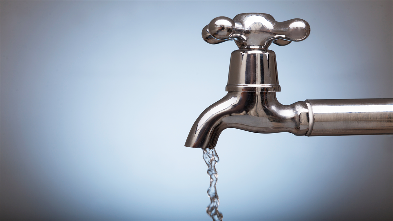 How much does it cost to run a bath?