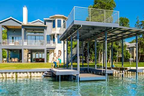 Living the Dream: Owning a Lakefront Property in Texas