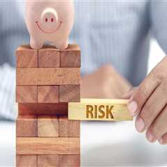 Managing Currency Risk in International Financial Planning